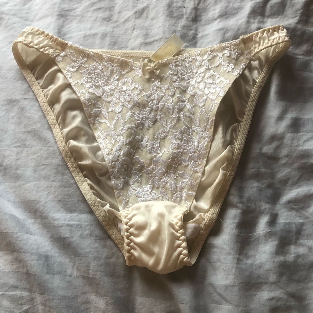 Vintage cream Victoria secret lace panty